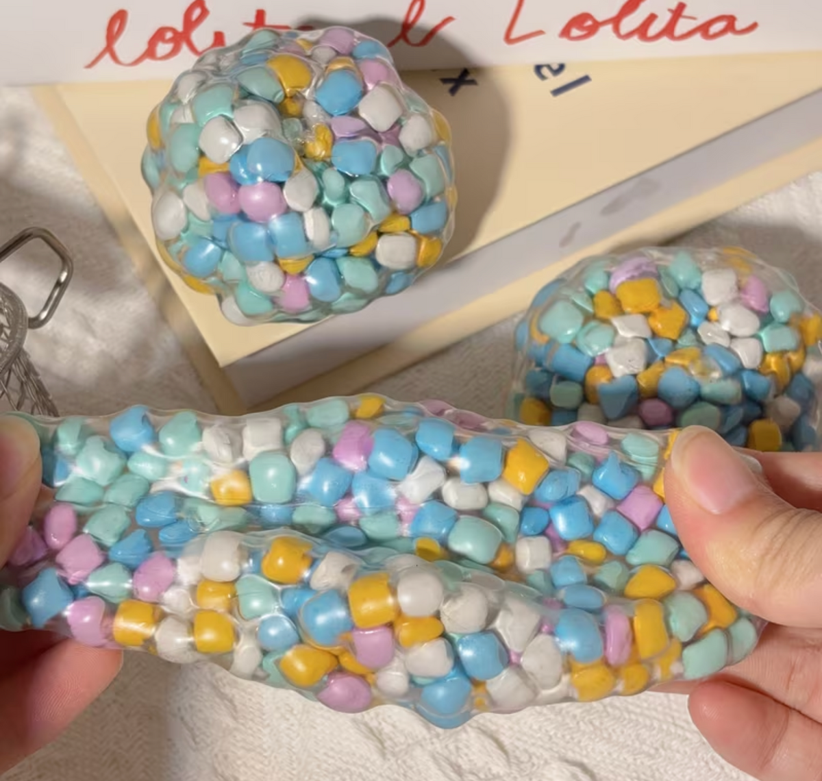 Pebble crunchy Squishies
