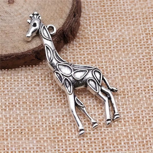 GIRAFFE CHARM