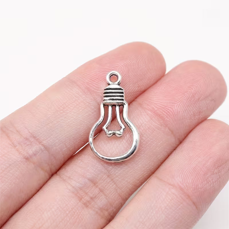 LIGHT BULB CHARM