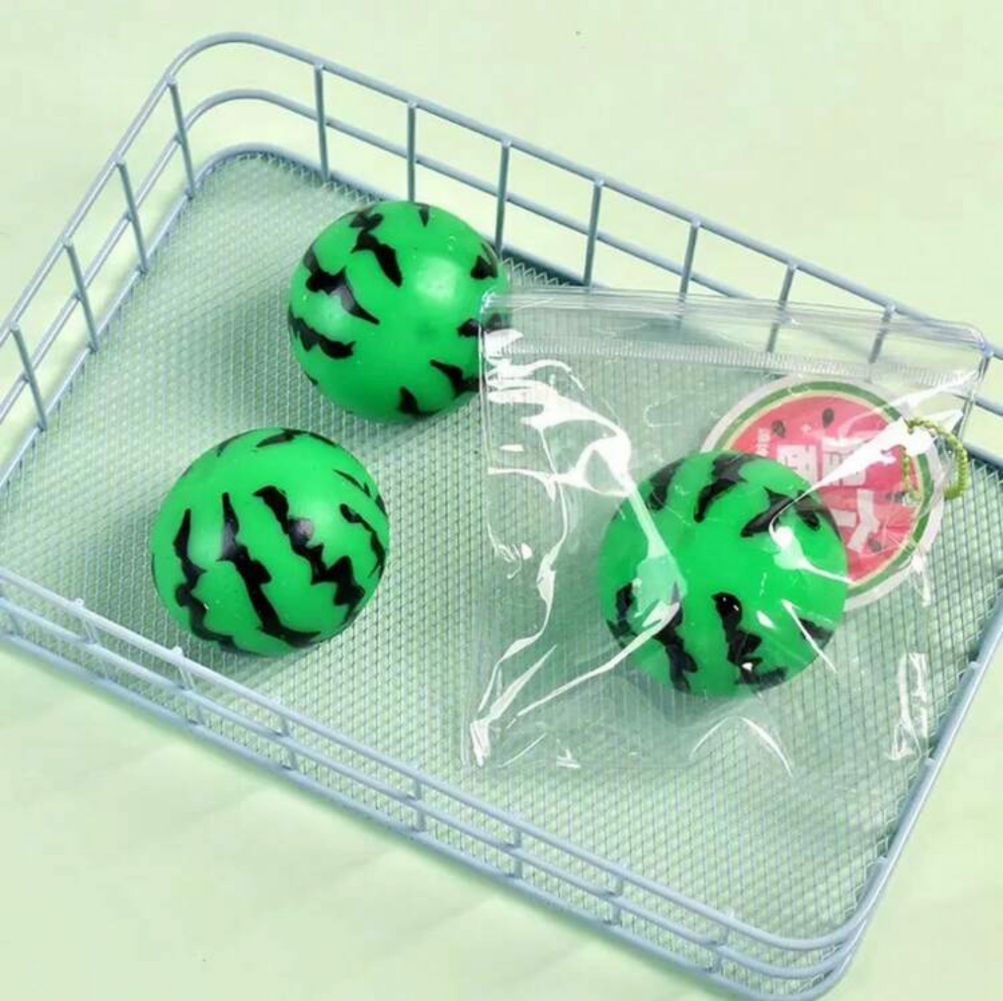 Colour changing watermelon squishy